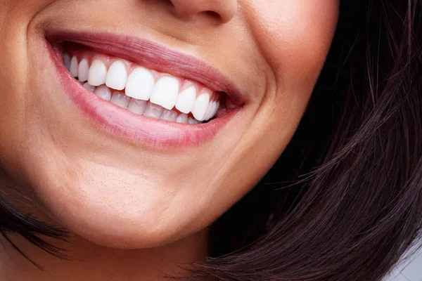 Detalle Foto Una Guapa Jovencita Sonriendo Detalle Foto Una Hermosa —  Fotos de Stock