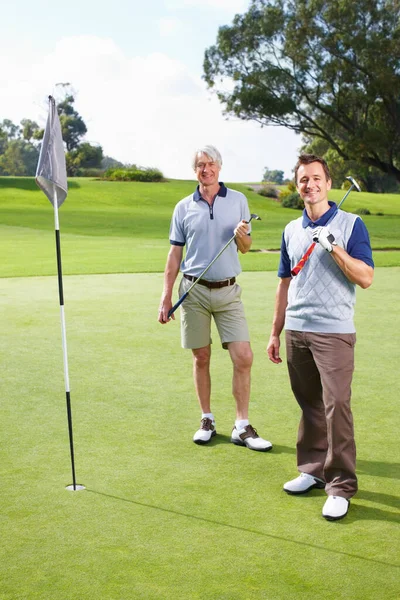 Golf Père Fils Toute Longueur Père Fils Debout Sur Putting — Photo