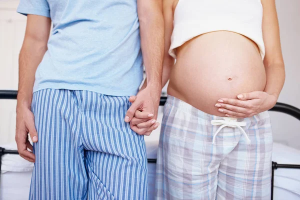 Theyre Bringing Baby Loving Household Expectant Mother Holding Hands Her — Stock Photo, Image