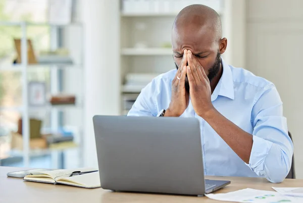 Stress Burnout Depressão Empresário Com Laptop Escritório Com Depressão Ansiedade — Fotografia de Stock