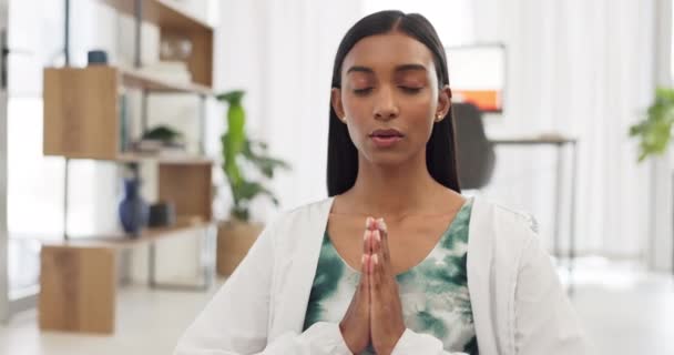 Meditáció Csakra Békeasszony Házban Nappali Zen Energia Mentális Egészség Wellness — Stock videók
