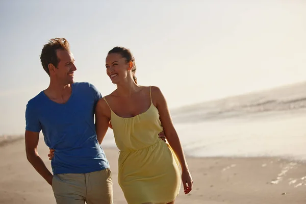 Love Walks You Affectionate Couple Walking Beach — Stock Photo, Image