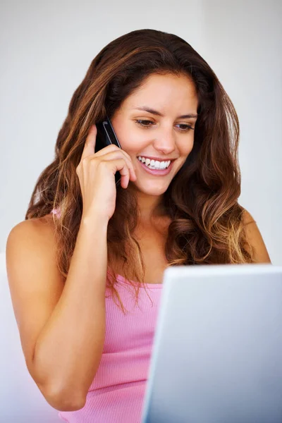 Attractive Woman Using Cellphone Attractive Woman Laptop Talking Cellphone — Stock Photo, Image