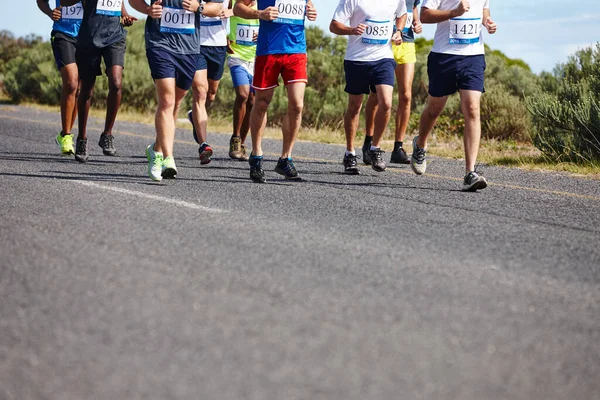 Cobrir Milhas Grupo Homens Correndo Uma Maratona — Fotografia de Stock