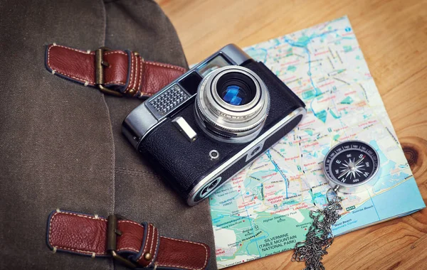 Faça Vida Uma Aventura Ousada Uma Câmera Mapa Bússola Saco — Fotografia de Stock