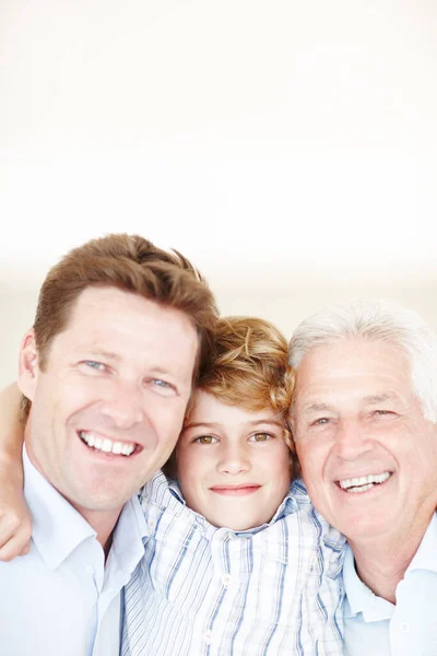 Três Gerações Beleza Retrato Recortado Menino Com Seu Pai Avô — Fotografia de Stock