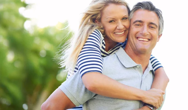 Doesnt Get Any Better Cropped Portrait Handsome Mature Man Piggybacking — Stock Photo, Image