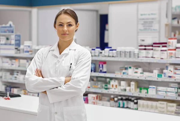 Ensuring Clients Get Right Medication Portrait Attractive Young Pharmacist Standing — Stock Photo, Image