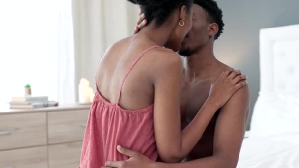 Couple Noir Sexe Intimité Tout Embrassant Profitant Des Préliminaires Dans — Video