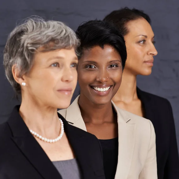 Sie Lernt Von Den Besten Porträt Einer Gruppe Von Geschäftsfrauen — Stockfoto
