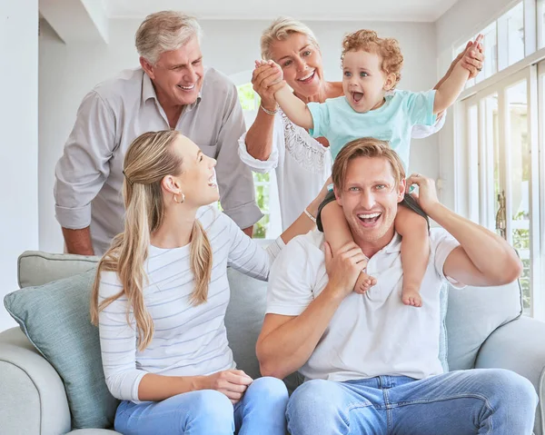 Kinder Familie Und Baby Mit Großeltern Einem Kind Und Seinen — Stockfoto