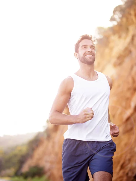 Perfektní Počasí Běhání Hezký Mladý Muž Jogging Venku — Stock fotografie