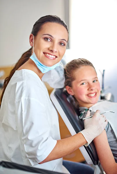Time Routine Check Portrait Attractive Female Dentist Her Child Patient — Stock Photo, Image