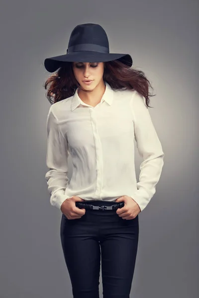 Styling Atttiude Studio Shot Beautiful Young Woman Wearing Stylish Outfit — Stock Photo, Image