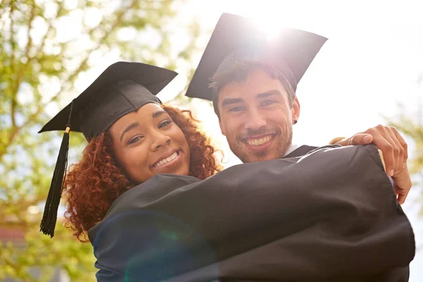 Niente Batte Sensazione Conquista Guadagnata Duramente Felici Studenti Universitari Giorno — Foto Stock