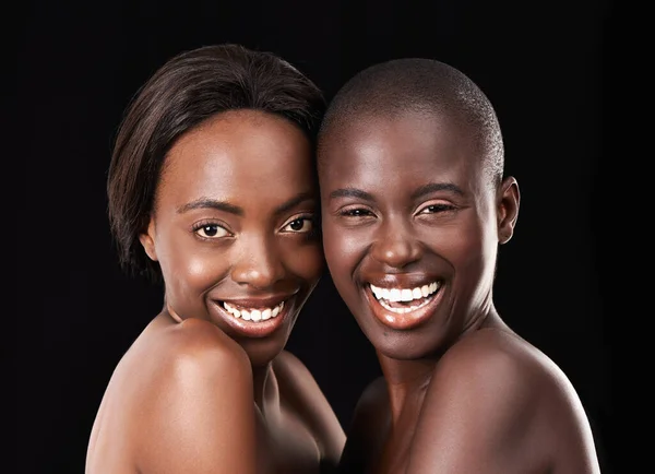 Beleza Verdadeira Por Dentro Por Fora Duas Mulheres Africanas Bonitas — Fotografia de Stock