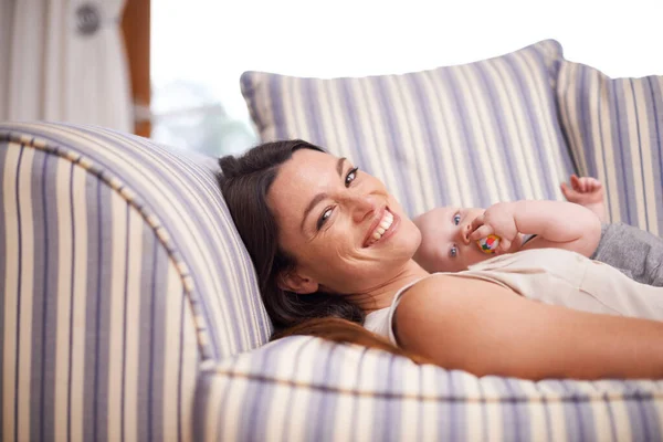 Hes Just Perfect Portrait Attractive Young Woman Her Baby Girl — Stock Photo, Image