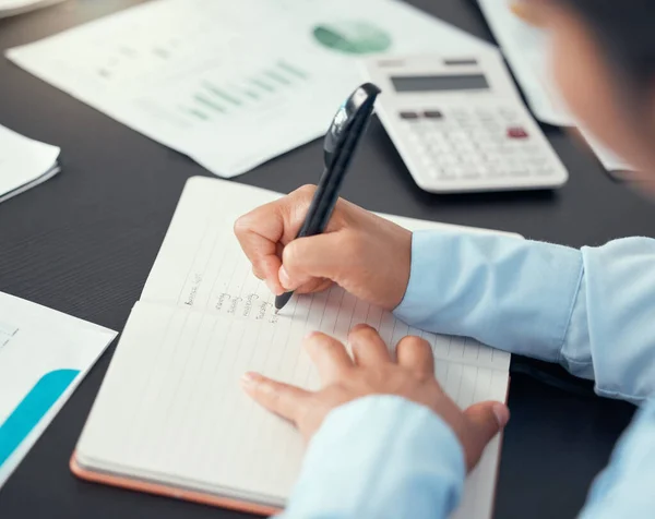 Geschäftsfrau Handschrift Notizbuch Für Kpi Planung Finanzbericht Und Unternehmenswachstum Oder — Stockfoto