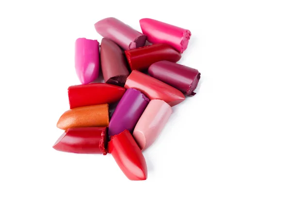 明るくカラフルな唇のために さまざまな色の口紅のコレクションのクローズアップショット — ストック写真