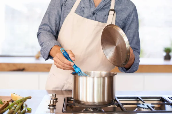 Eating Necessity Cooking Art Man Preparing Meal His Kitchen — Stock Photo, Image
