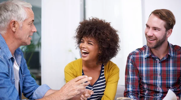 Trabajar Esto Ser Genial Grupo Compañeros Trabajo Felices Una Reunión — Foto de Stock