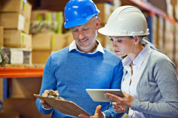 Zal Laten Zien Hoe Aan Dit Cijfer Kom Twee Mensen — Stockfoto