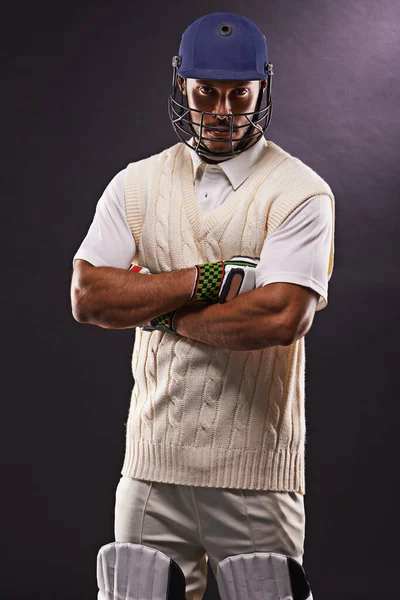 Давай Сыграем Поле Обрезанный Снимок Этнического Молодого Человека Крикетном Одеянии — стоковое фото