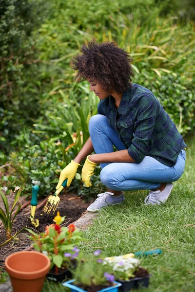 Her Time Stress Attractive Young Woman Planting Flowers Garden — Stock Photo, Image