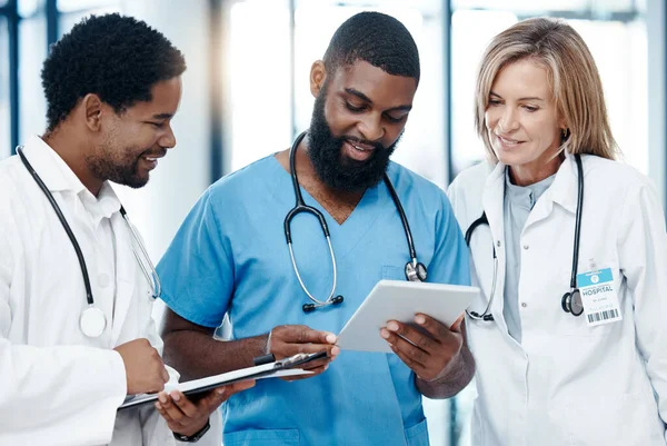 Teamarbeit Krankenhaus Digitale Tablet Und Gesundheitsplanung Medizinische Analytik Und Wellness — Stockfoto