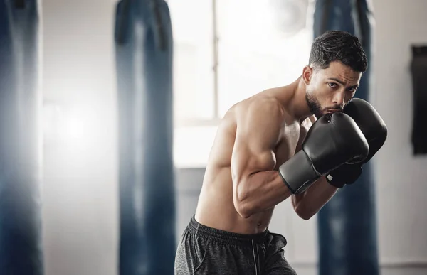 Boxning Gym Man Porträtt Och Boxare Pose Teknik För Skydd — Stockfoto