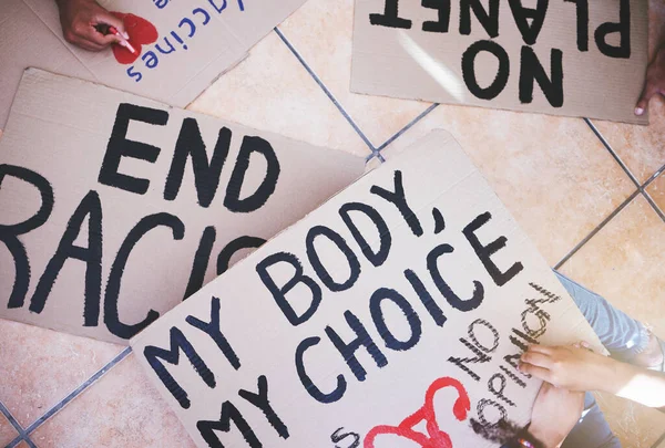 Escrever Cartaz Protesto Sinal Banner Para Justiça Racismo Aborto Problema — Fotografia de Stock