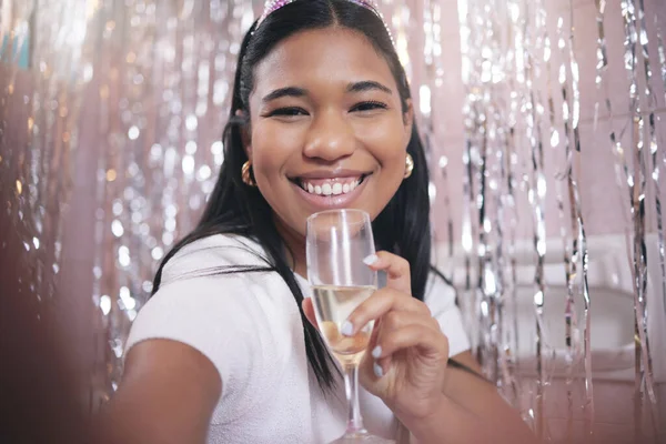 Celebration Happy Birthday Champagne Woman Taking Selfie Party Decoration Social — Stock Photo, Image