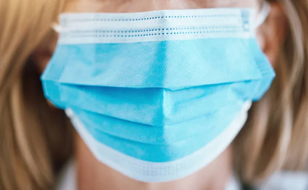 Vrouw Met Gezichtsmasker Voor Levendige Gezondheid Veiligheid Medische Risico Voor — Stockfoto