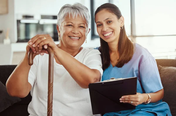 Infirmière Soins Santé Femme Âgée Avec Soutien Médical Médecin Consultation — Photo