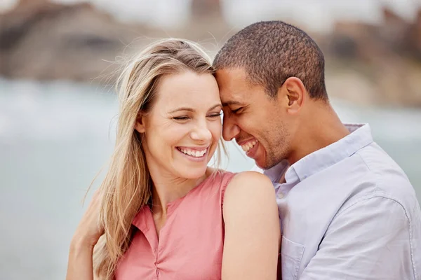 Liefde Gelukkig Knuffel Met Koppel Samen Voor Romantiek Relatie Levensstijl — Stockfoto