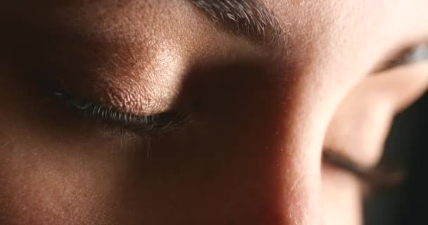 Visione Occhio Concentrazione Con Una Donna Che Apre Gli Occhi — Video Stock