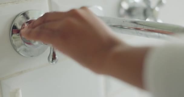 Egészségügyi Fogmosás Fogászati Vagy Szájhigiénia Egy Fiatal Nővel Otthoni Fürdőszobában — Stock videók