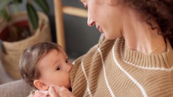Mãe Amamentação Nutrição Para Bebê Saudável Beber Leite Natural Para — Vídeo de Stock
