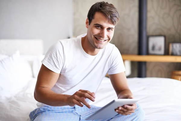 Technology Makes Running Life Super Easy Portrait Handsome Young Man — Stock Photo, Image