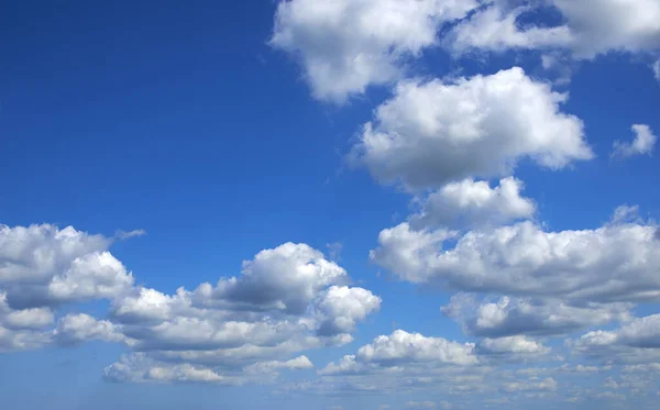 Deja Que Mente Vagar Cumulonimbus Nubes Contra Cielo Azul — Foto de Stock