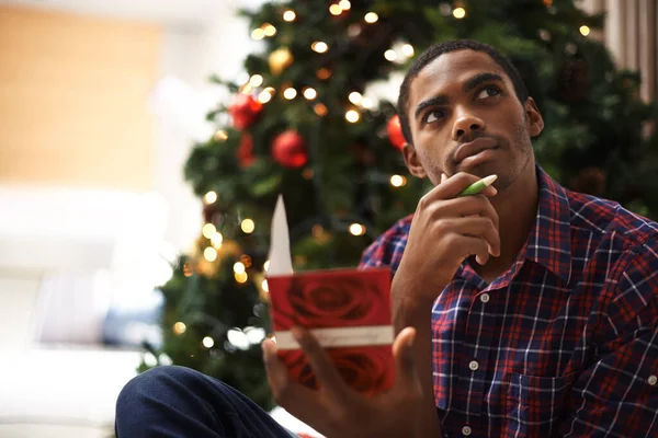 Weihnachten Ist Meine Lieblingszeit Jahr Ein Gutaussehender Junger Mann Denkt — Stockfoto