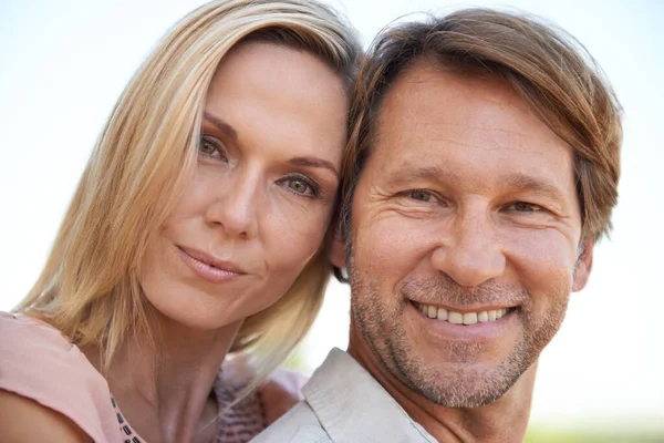 Amor Más Profundo Viene Con Madurez Una Feliz Pareja Madura —  Fotos de Stock