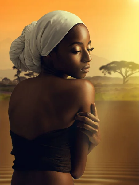 Attrazione Africana Una Bella Donna Sullo Sfondo Tramonto Africano — Foto Stock