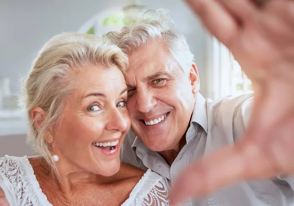 Visage Selfie Couple Personnes Âgées Amour Sourire Retraite Intérieur Maison — Photo
