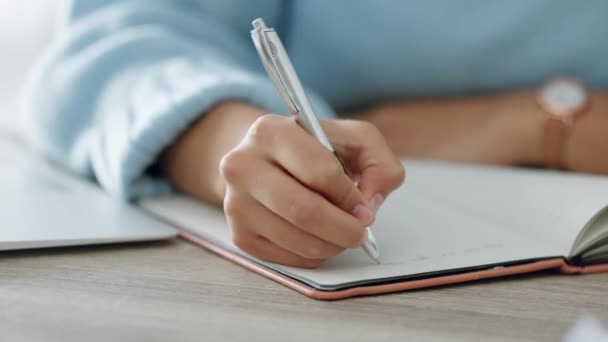 Mãos Escrita Livro Mulher Com Caneta Diário Estudo Diário Caderno — Vídeo de Stock