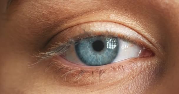 Vision Øjne Sundhedspleje Med Øjet Ung Kvinde Test Eller Eksamen – Stock-video