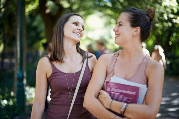Friendship Single Soul Living Two Bodies Two Female College Students — Stock Photo, Image