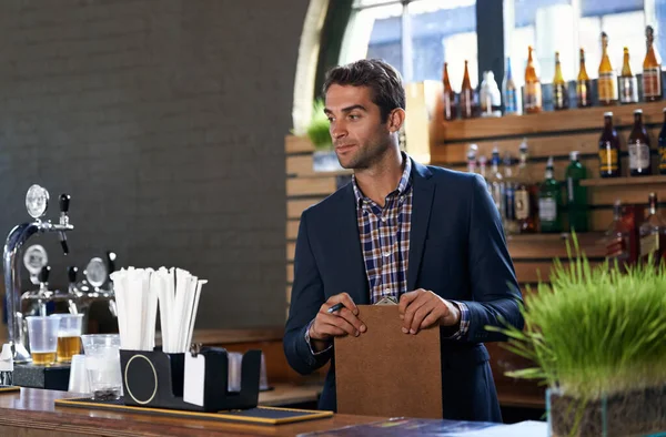 Bekomme Meine Tägliche Dosis Kaffee Ein Junger Mann Sitzt Einem — Stockfoto