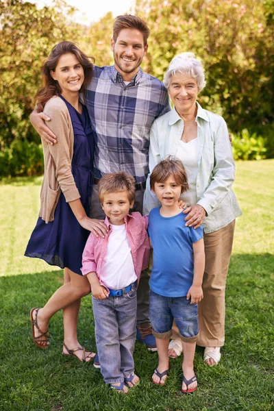 Richten Ons Familie Portret Van Een Liefdevolle Familie Die Dag — Stockfoto