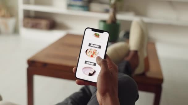 Manos Con Teléfono Con Aplicación Pedido Comida Internet Aplicación Digital — Vídeo de stock